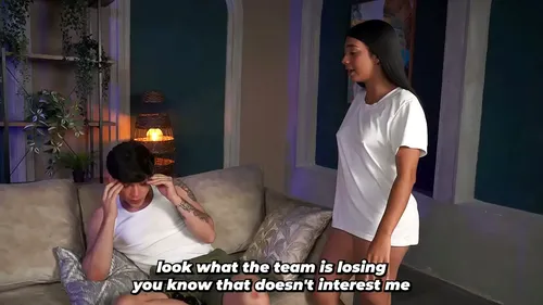 Demi-sœur colombienne séduit son demi-frère pour sa bite